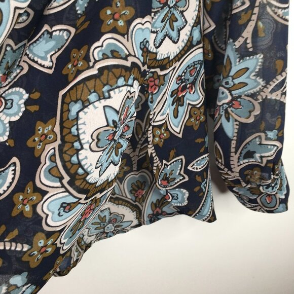 Loft black floral top Size Small - Picture 6 of 7
